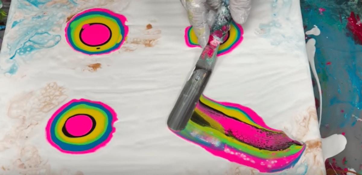 After Pouring Puddles Of Paint She Transforms Them Into A Remarkable Subject!