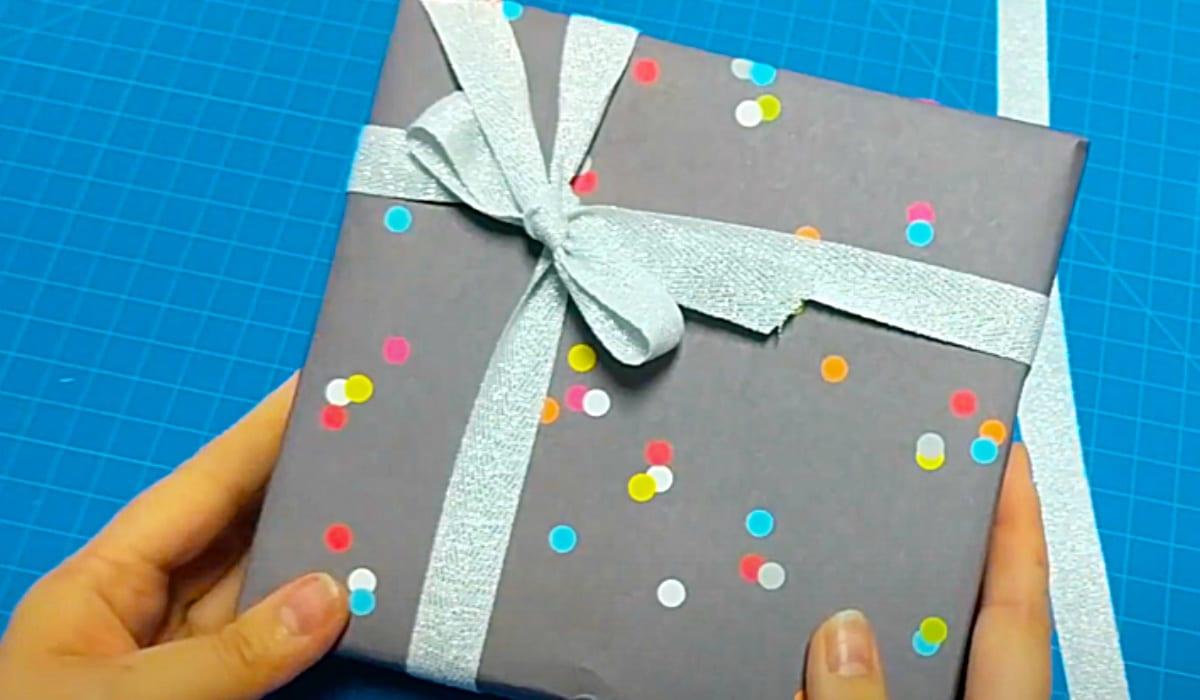 How To Tie Ribbon On A Package