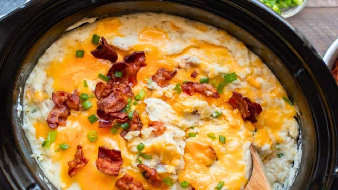 Slow Cooker Baked Potato Casserole
