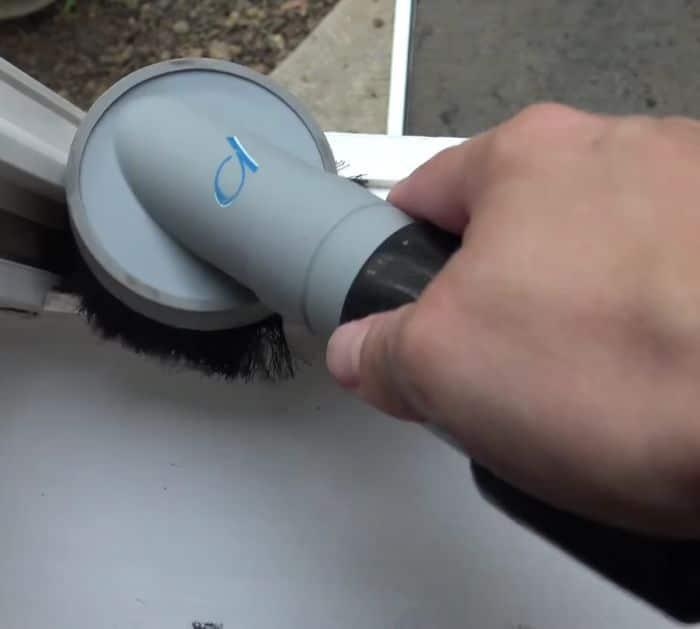 How to Clean Window Tracks