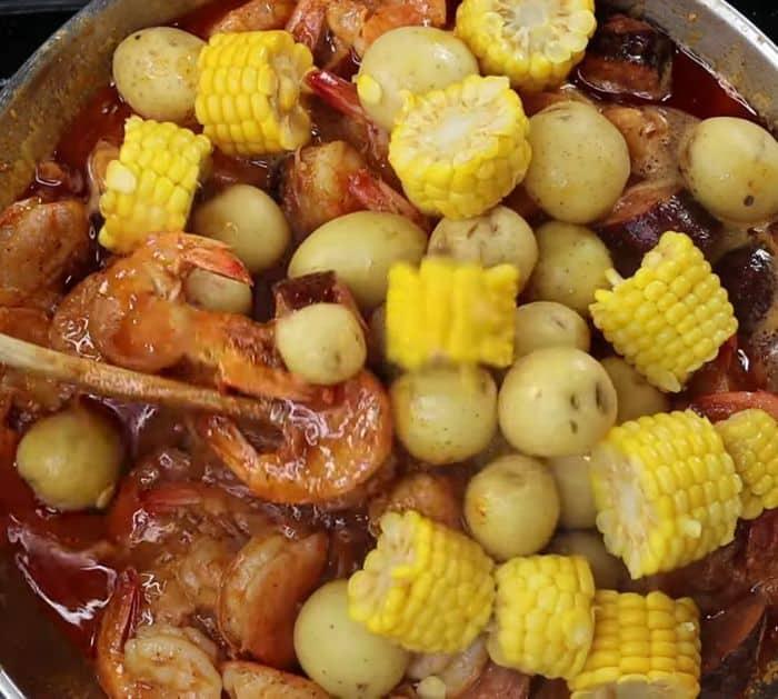 Easy To Make One-Pan Shrimp Boil