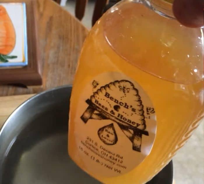 How do you turn crystallized honey back to liquid