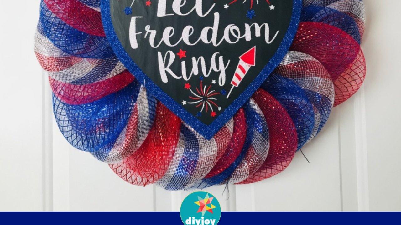 DIY Fourth Of July Deco Mesh Wreath