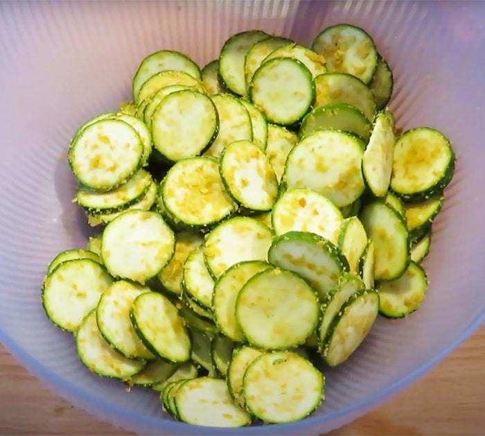 How To Make Zucchini Chip - Cheesy Recipes - Fried Chip Recipes