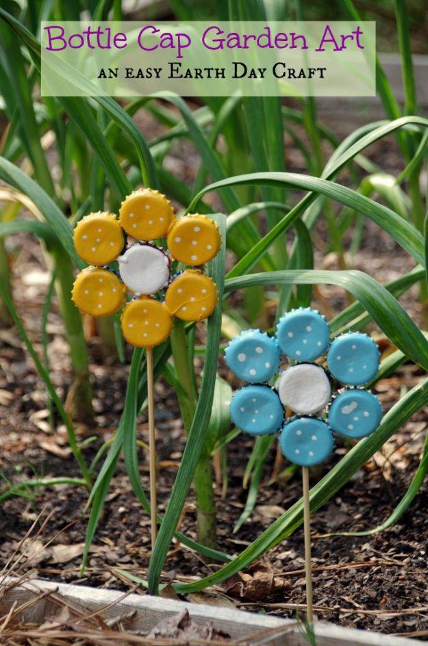 DIY Bottle Cap Crafts - Bottle Cap Garden Art - Make Jewelry Projects, Creative Craft Ideas, Gift Ideas for Men, Women and Kids, KeyChains and Christmas Ornaments, Presents