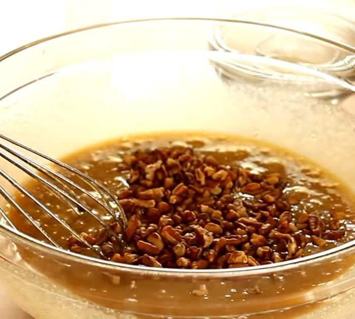 Best 7-Ingredient Southern Pecan Pie Recipe Ingredients