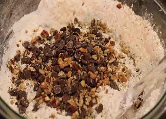 Making the brown butter chocolate chip cookie dough