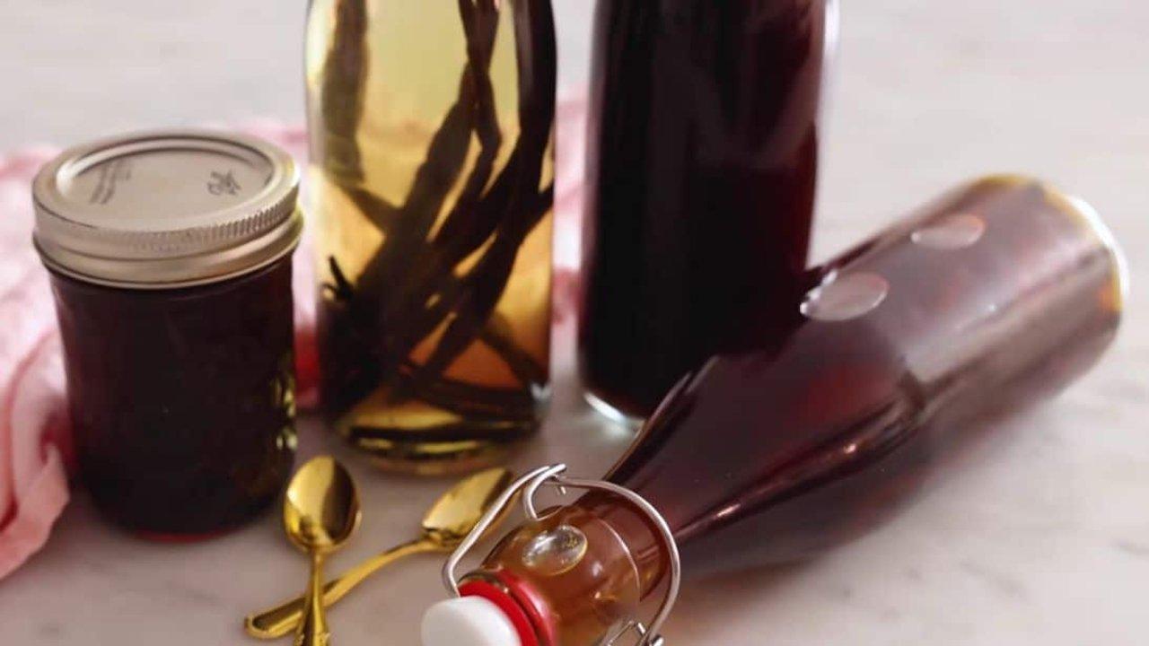 Easy Homemade Vanilla Extract Recipe