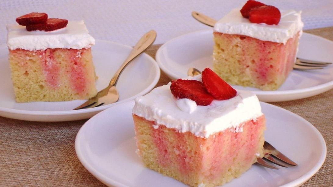 Strawberry Poke Cake Recipe