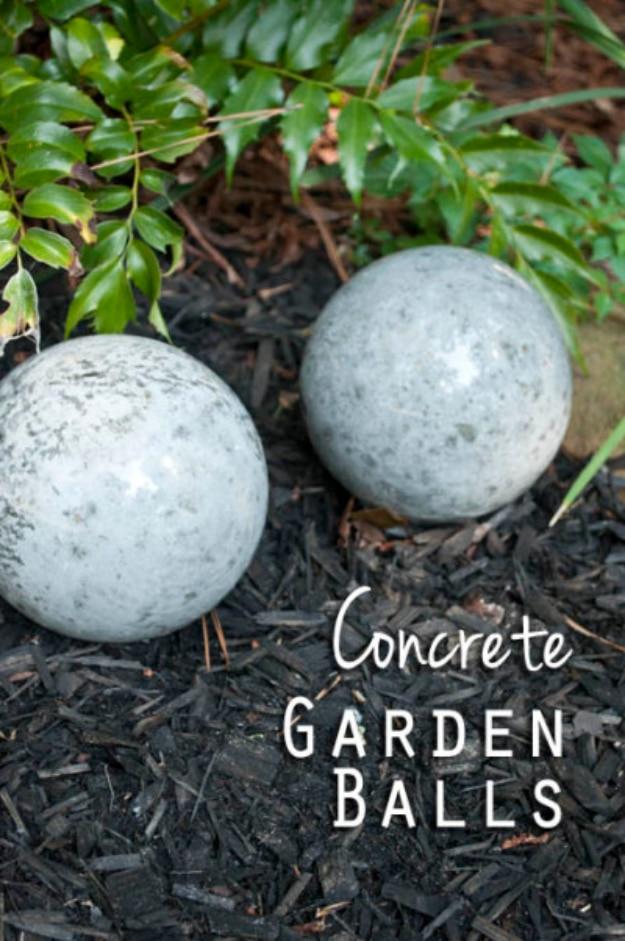 DIY Projects Made With Concrete - DIY Concrete Garden Balls - Quick and Easy DIY Concrete Crafts - Cheap and creative countertops and ideas for floors, patio and porch decor, table