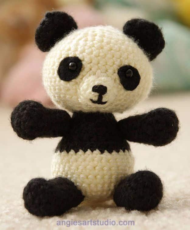 Free Amigurumi Patterns For Beginners and Pros - Panda Bear Amigurumi - Easy Amigurimi Tutorials With Step by Step Instructions - Learn How To Crochet Cute Amigurimi Animals, Doll,