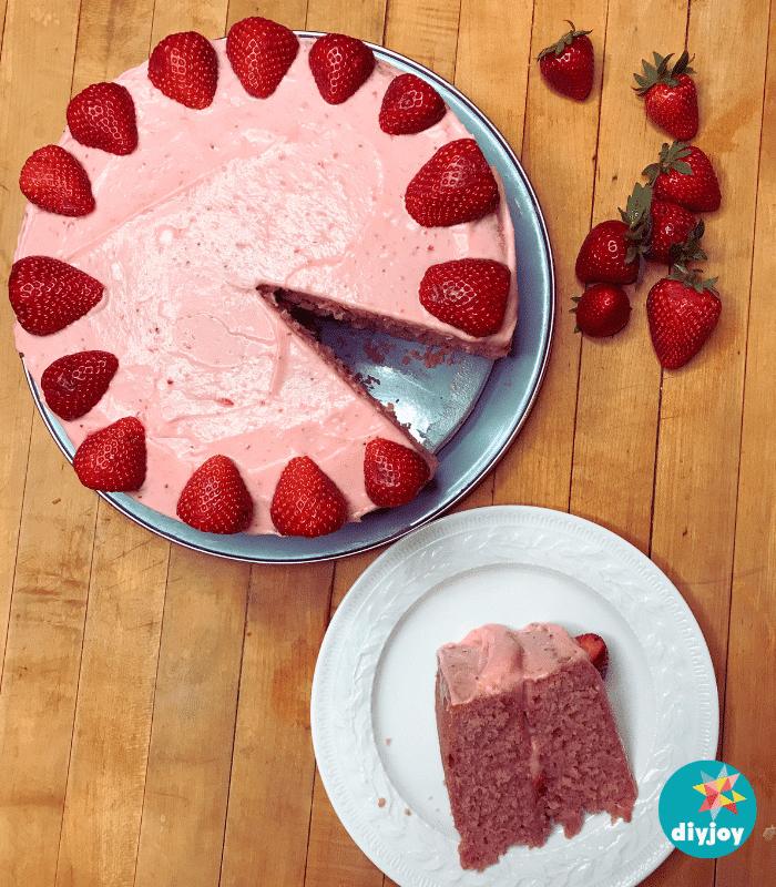 Strawberry Cake | How To Make a Homemade Cake With Tutorial and YouTube Video