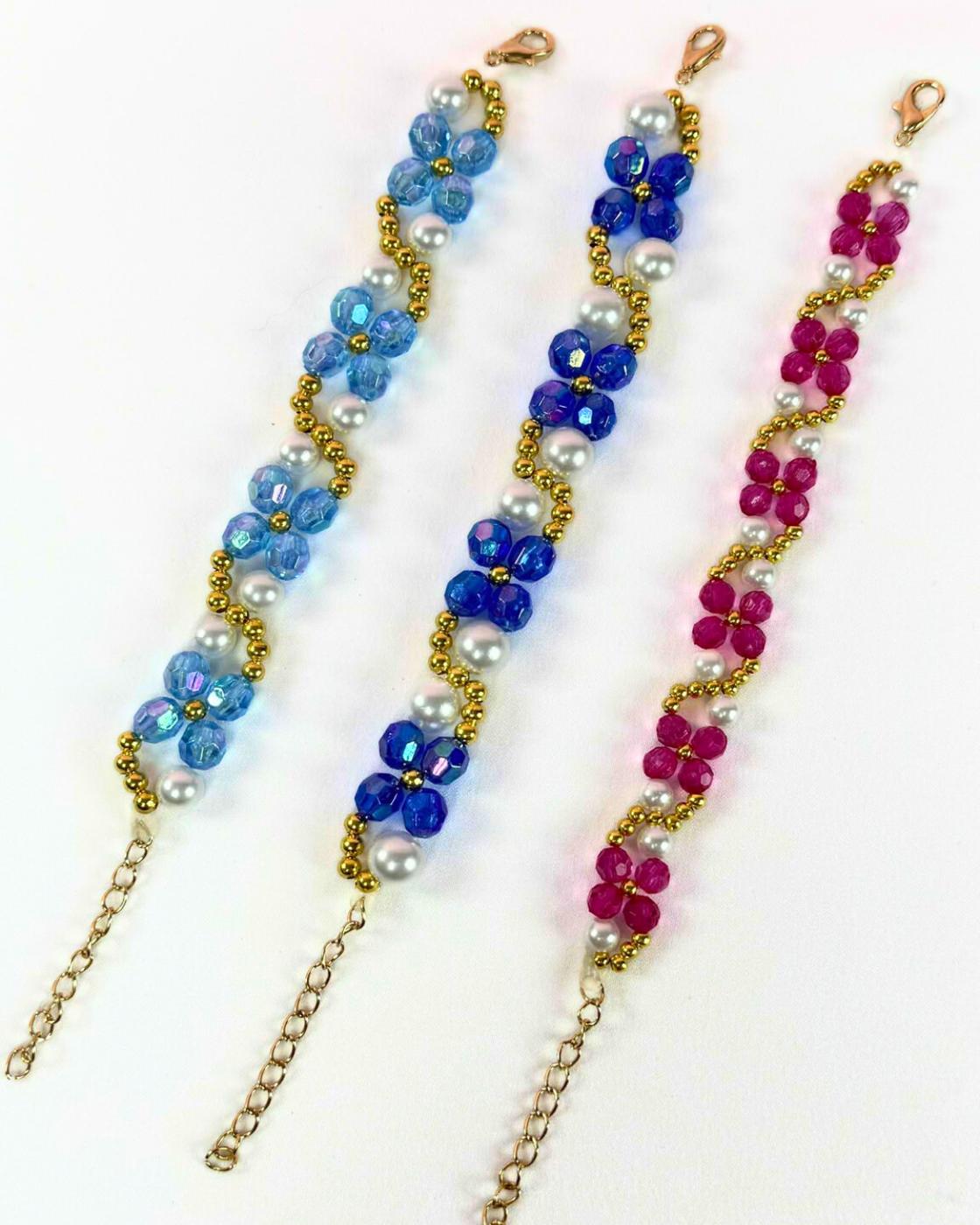 Flower Bead Bracelet — easy beaded flower bracelet for beginners