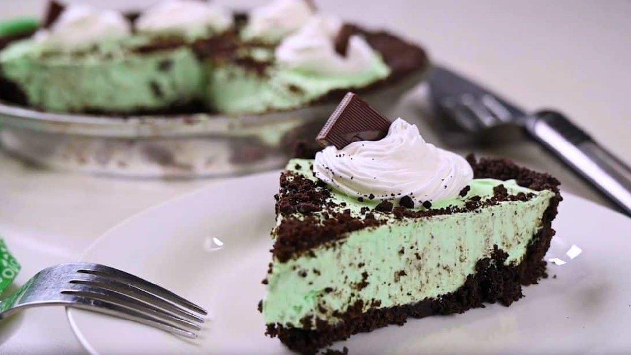 Easy No-Bake Grasshopper Pie Recipe