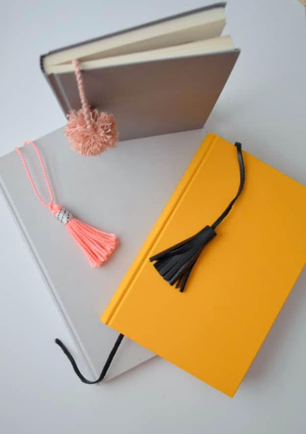 DIY office gift: tasseled pom pom bookmarks made for library staff or a boss, coworker, or client for the whole family