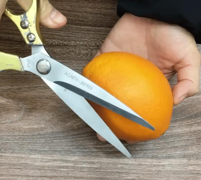 What You Need to Peel Oranges Easily