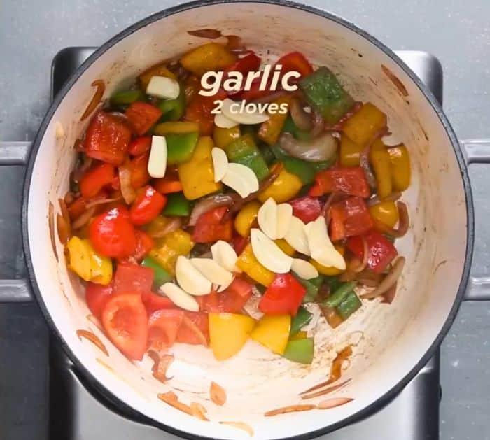 Easy One-Pot Sausage and Peppers Pasta Ingredients