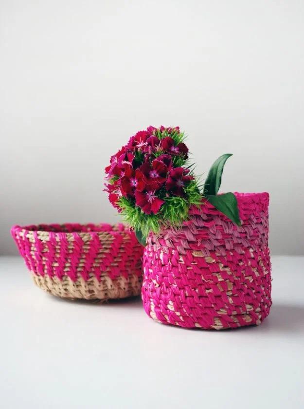 Coiled Raffia Basket, a boho decor idea, simple enough for a first try and a result that photographs beautifully