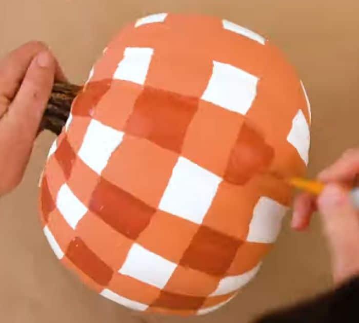 How to Paint Pumpkins for November