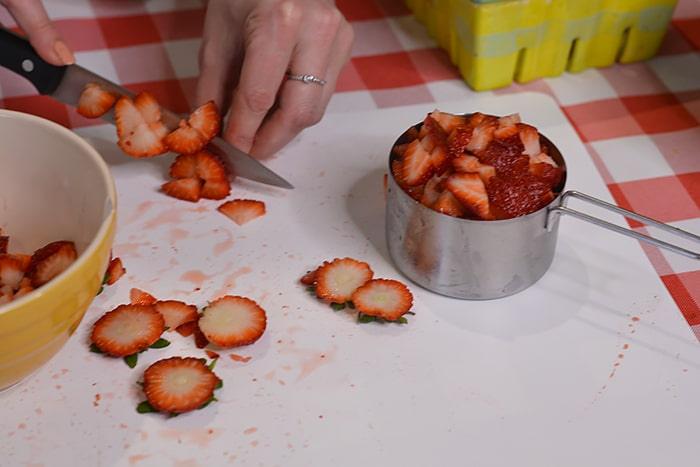 Easy strawberry caprese stuffed avocados tutorial — how to slice strawberries