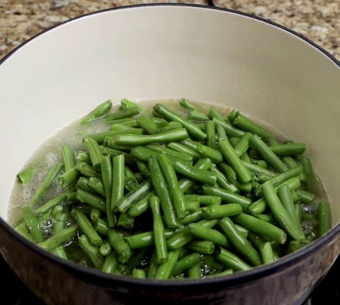 Easy To Make Southern Green Beans & Potatoes