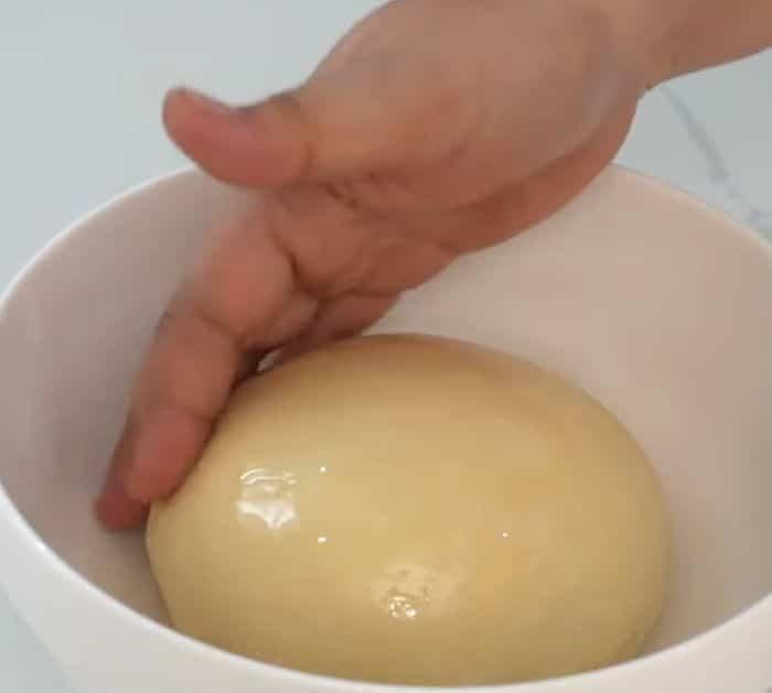Easy To Make Soft Maple-Glazed Dinner Rolls