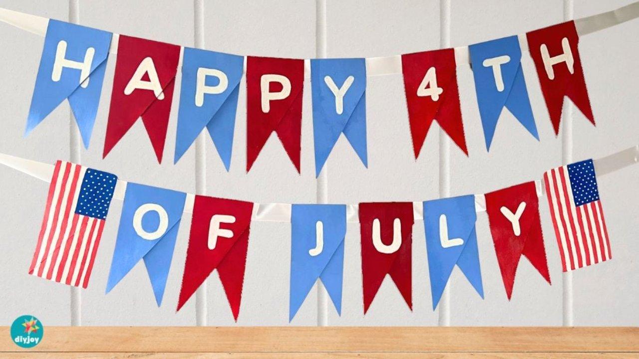 DIY 4th of July Banner With Toilet Paper Rolls — easy step-by-step DIY tutorial.