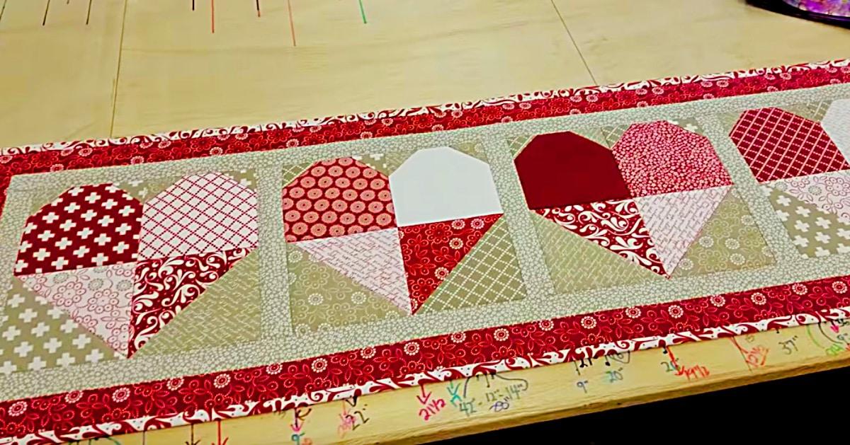 DIY Quilted Valentine Table Runner