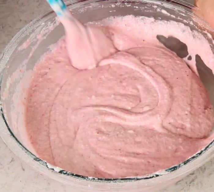 Moist and Flavorful Strawberry Cake Recipe Ingredients