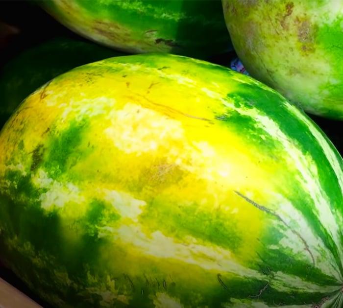 How To Pick A Sweet Watermelon | Tips & Hacks