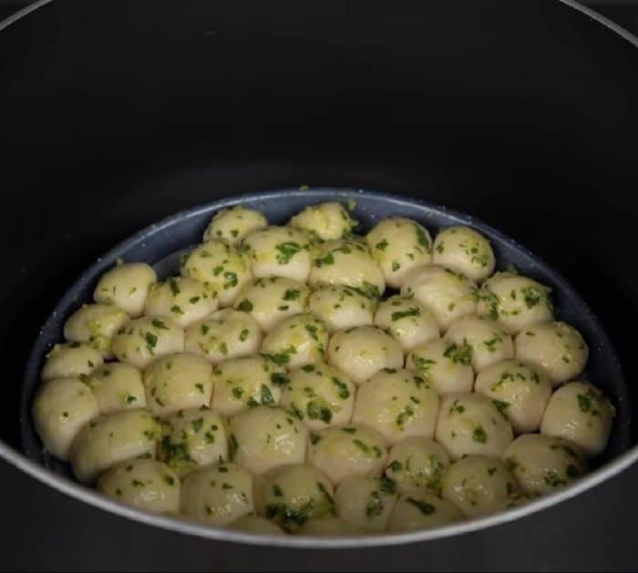 Easy No-Bake Mini Garlic Bread Recipe