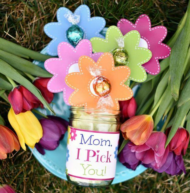 Mother's Day Chocolate Bouquet, a charming handmade gift worth trying soon and a favorite pick from this roundup