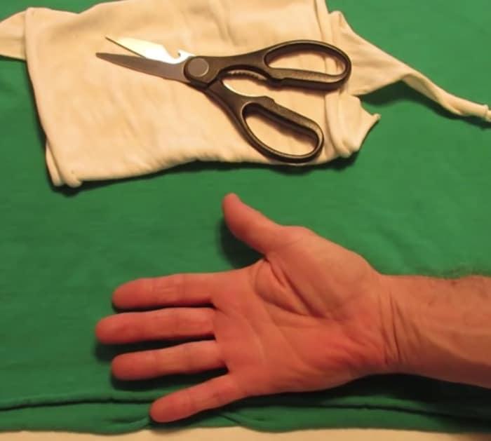 Make a DIY Safety Mask for protection