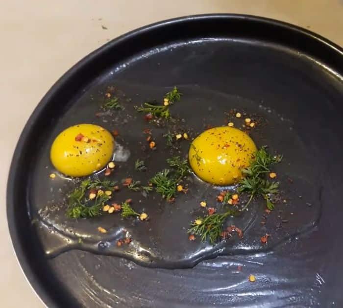 How to Cook Egg in the Microwave (2)