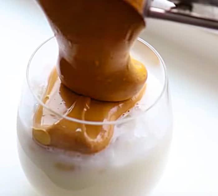 How to Make Dalgona Coffee Recipe - Instagram or Pinterest 3 Ingredient Frothy Coffee Recipe - Try frothy coffee during quarantine