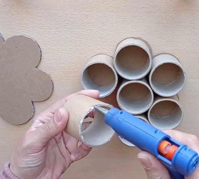 DIY Flower Storage From Cardboard Box Tutorial