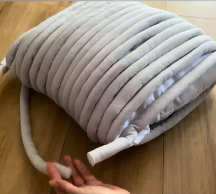 How to Make Big Chunky Braided Pillow Tutorial