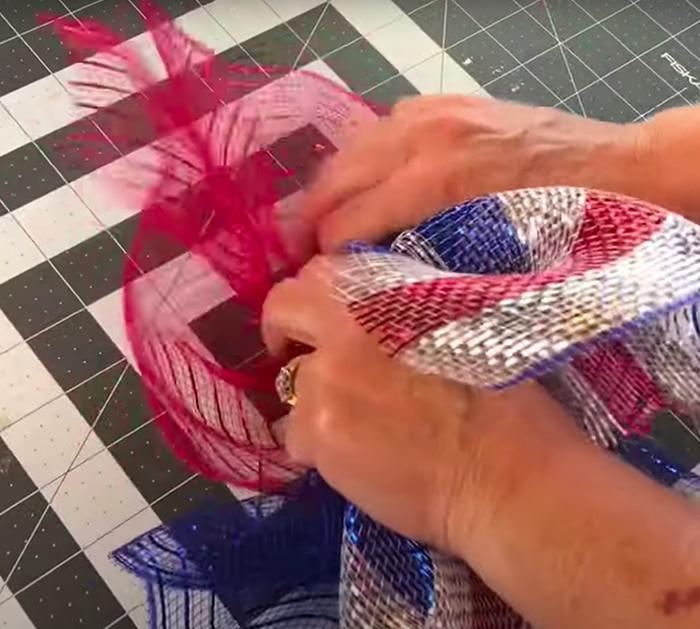 DIY Fourth of July Mason Jar Wreath | DIY Crafts
