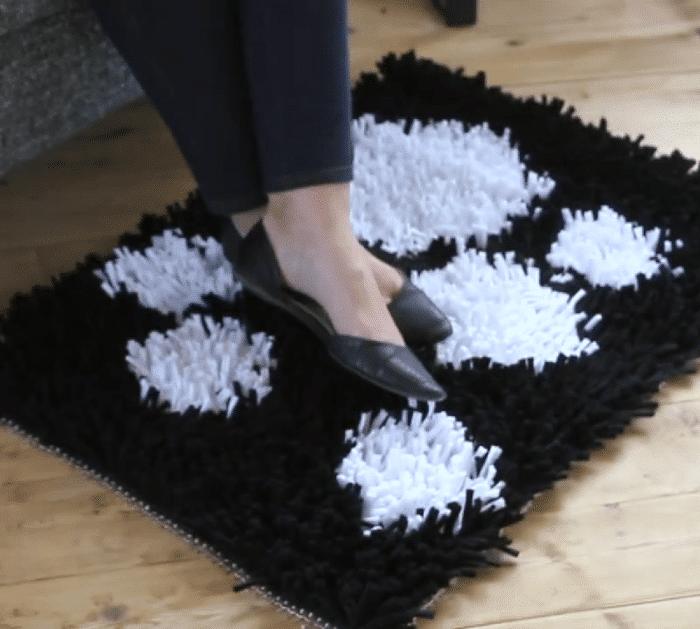 Easy DIY Tshirt Yarn Rug Tutorial