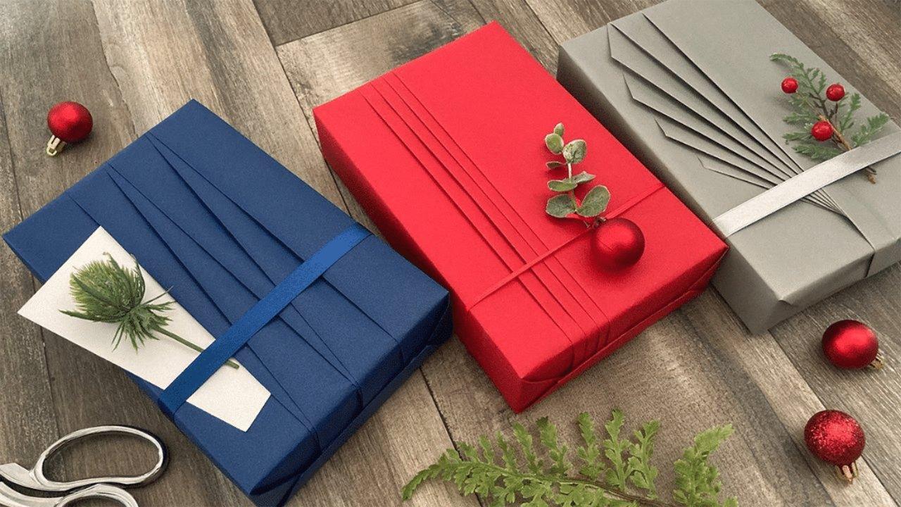 Easy Pleated Gift-Wrapping Hack
