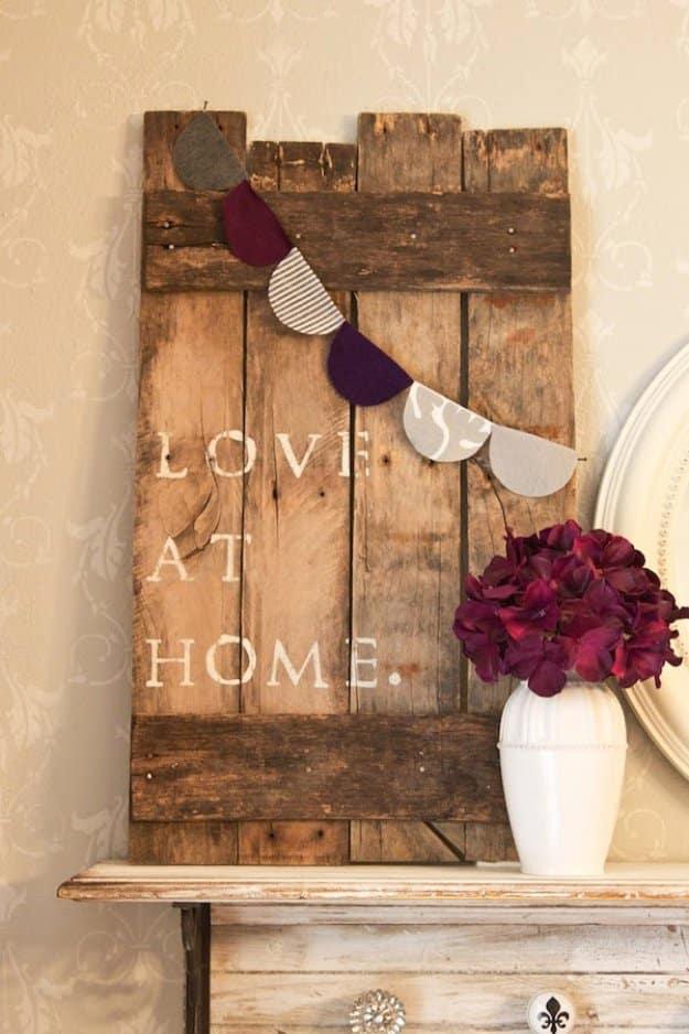 DIY Pallet Sign With Paper Bunting, a budget friendly project using an old pallet and a thoughtful handmade gift idea