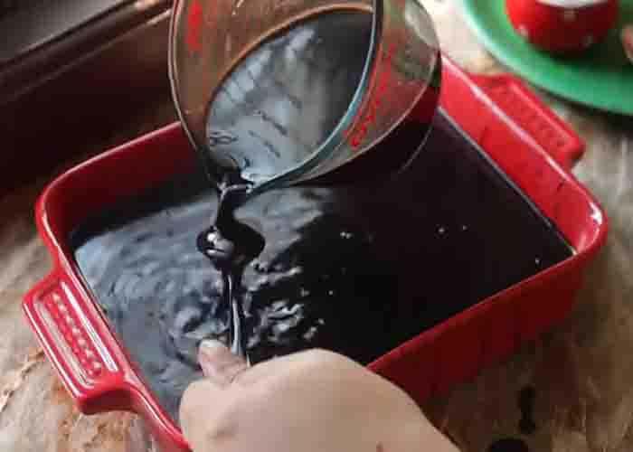 Assembling the hot chocolate pudding