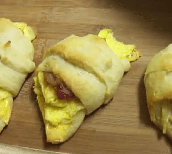 How to Make Bacon, Egg, and Cheese Crescent Roll-Ups