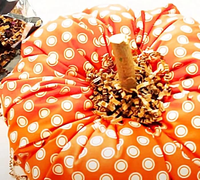 How To Make DIY Fall Decorations - Decorate The outside Of The Home For Autumn And Thanksgiving - Thanksgiving DIY