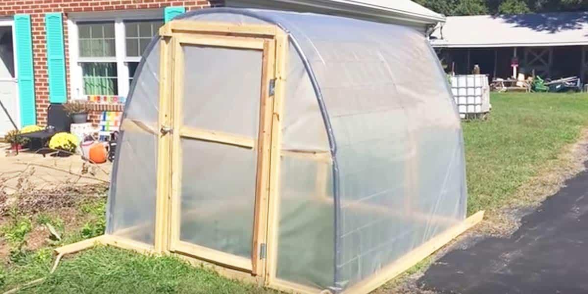 He Builds An Easy And Cost Effective Greenhouse Before The Cold Weather Arrives