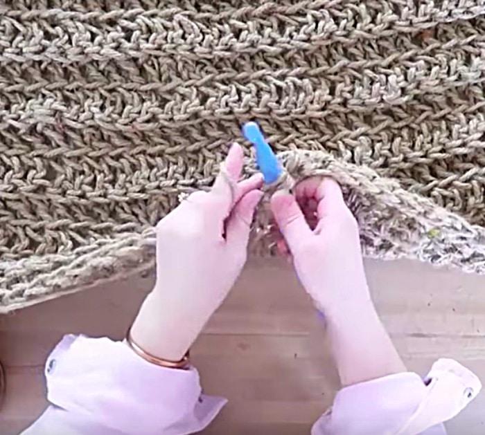 Make a DIY jute rug out of Dollar Store Twine