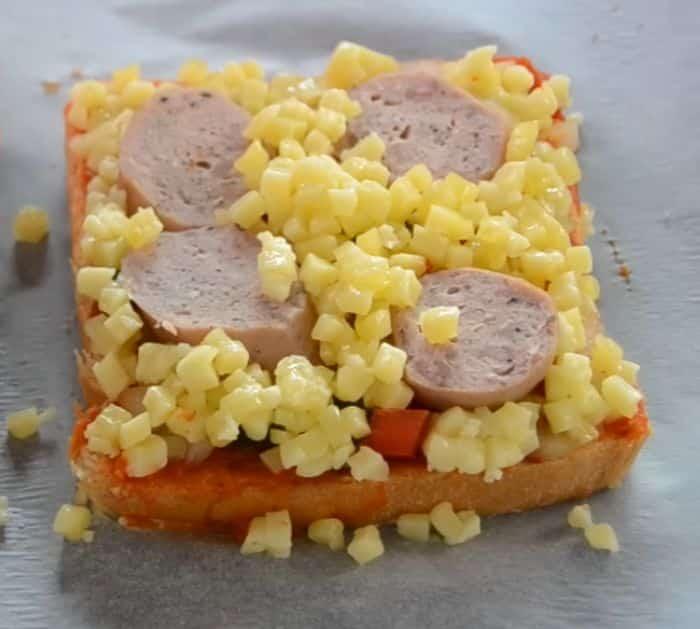 Easy Delicious Pizza Toast Recipe Instructions