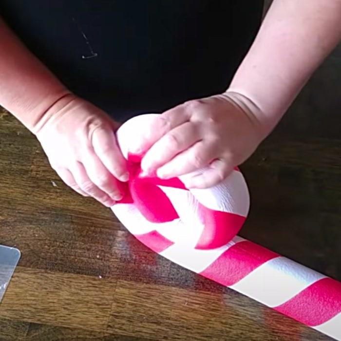 DIY Holiday Yard Decor - How To Make Christmas Lawn Decor - Dollar Tree DIY Holiday Ideas