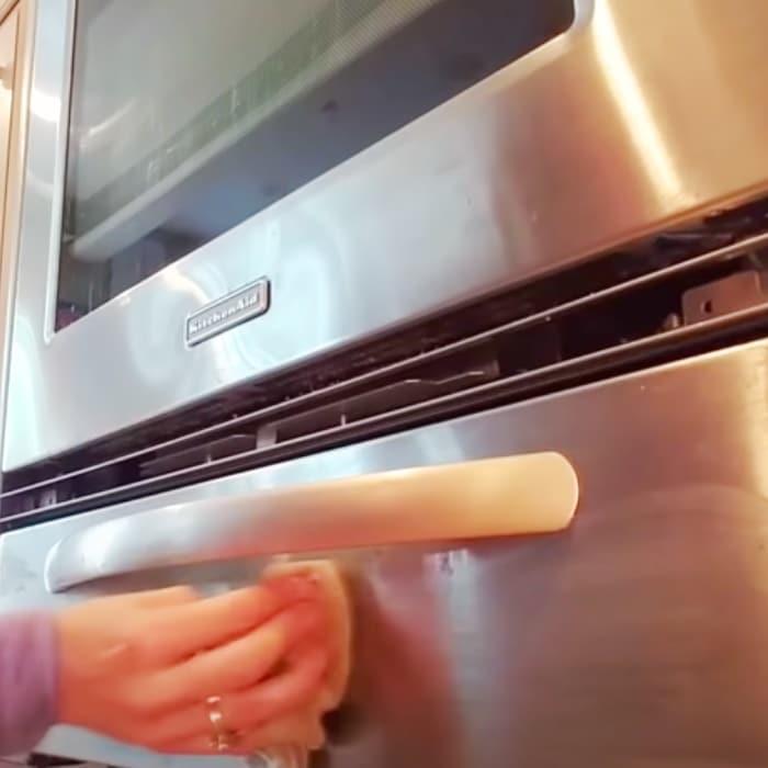 How To Remove Rust From Metal Appliances - Clean Off Rust - Easy Household Cleaning Hacks