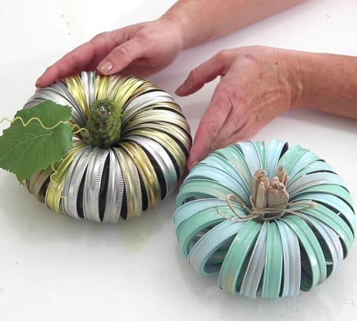 Easy To Make DIY Mason Jar Lid Pumpkin